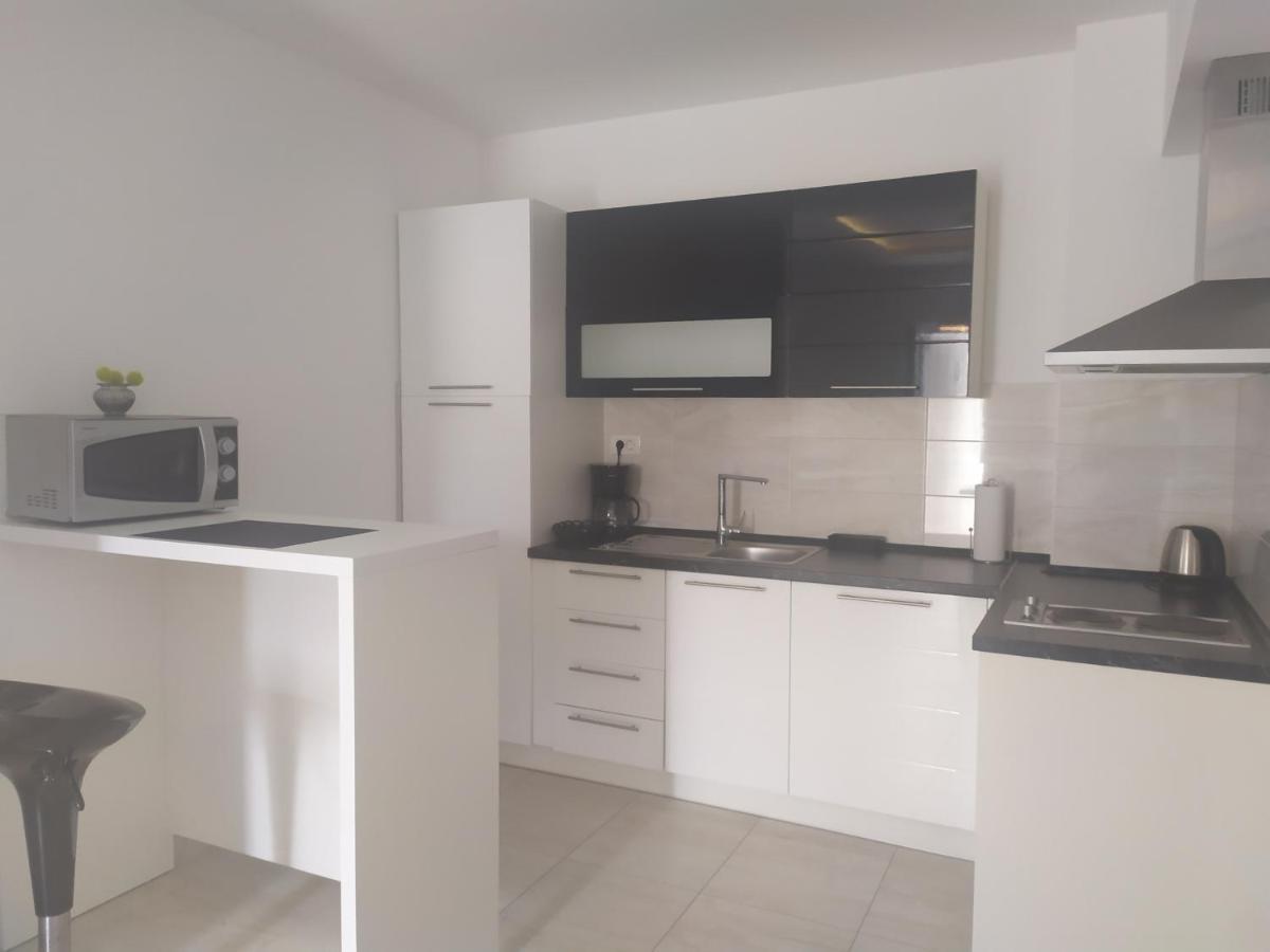 Apartments Villa Hadria Makarska Eksteriør billede