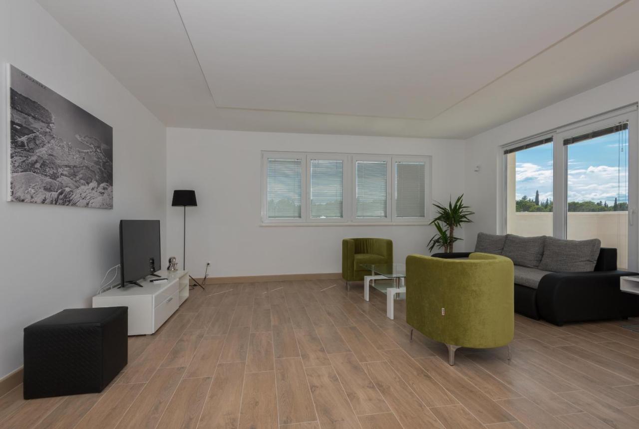 Apartments Villa Hadria Makarska Eksteriør billede