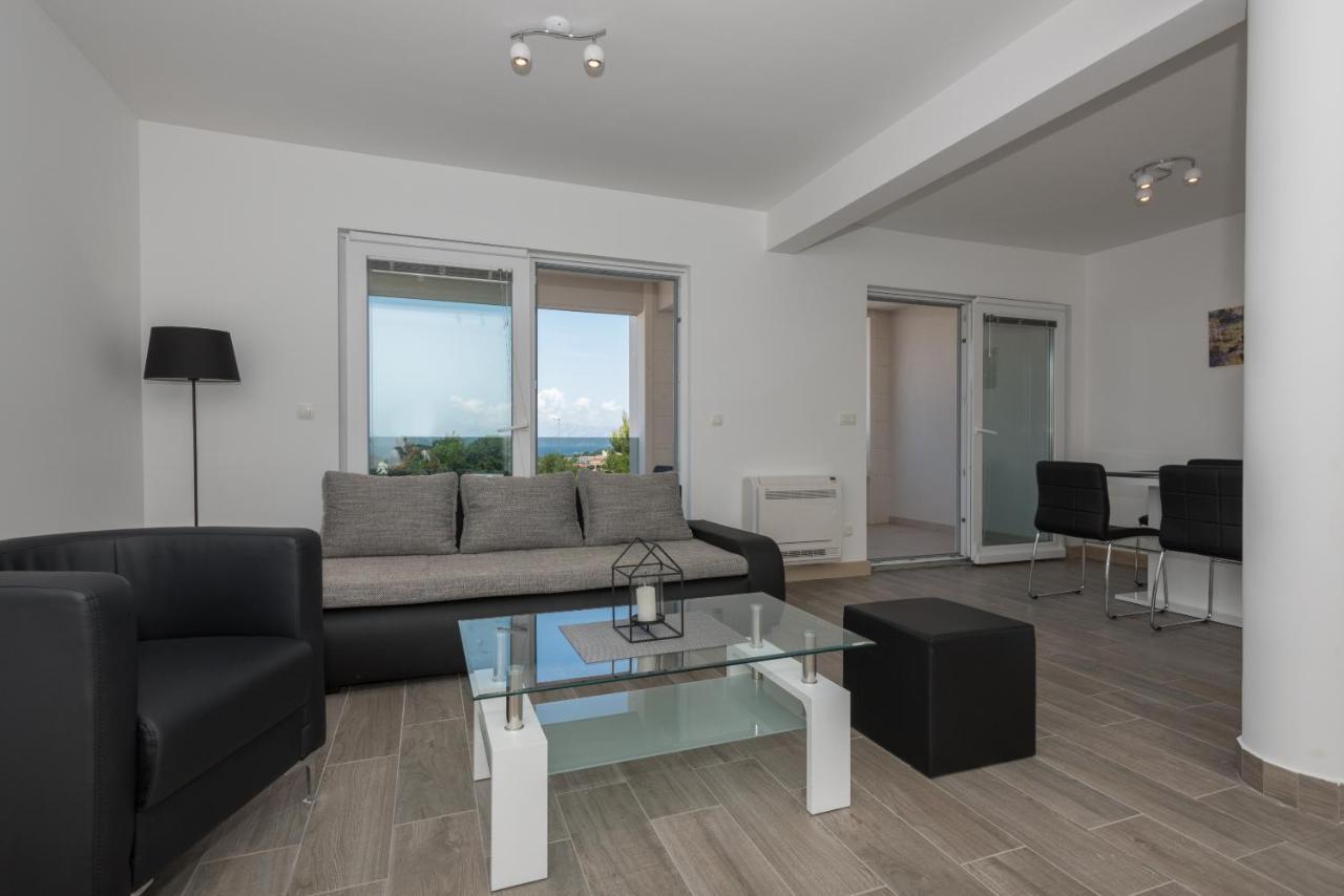 Apartments Villa Hadria Makarska Eksteriør billede